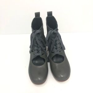 Marc by Marc Jacobs 38 corset lace up booties
